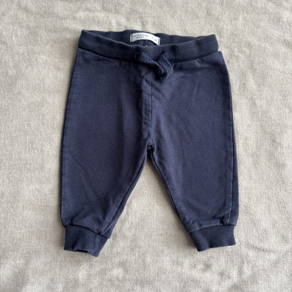 Egyszínű melegítőnadrág (62)