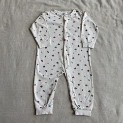 Apró állíatos rugdalózó (80)