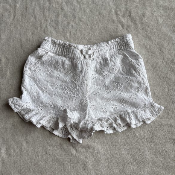 Gyönyörű áttört fehér rövidnadrág (110)