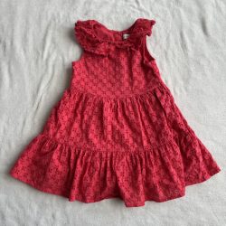 Gyönyörű áttört piros ruha (104)