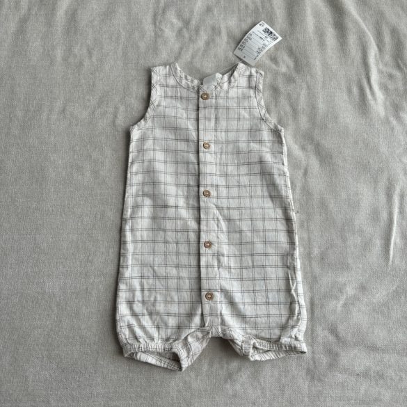 Végig gombos romper (68)