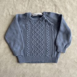 Kötött pulóver (80)