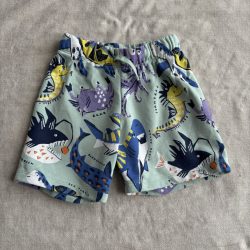 Színes vizi mintás rövidnadrág (110)