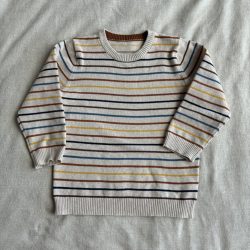 Színes csíkos kötött pulóver (110)