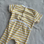 Csíkos bordázott rugdalózó (62)