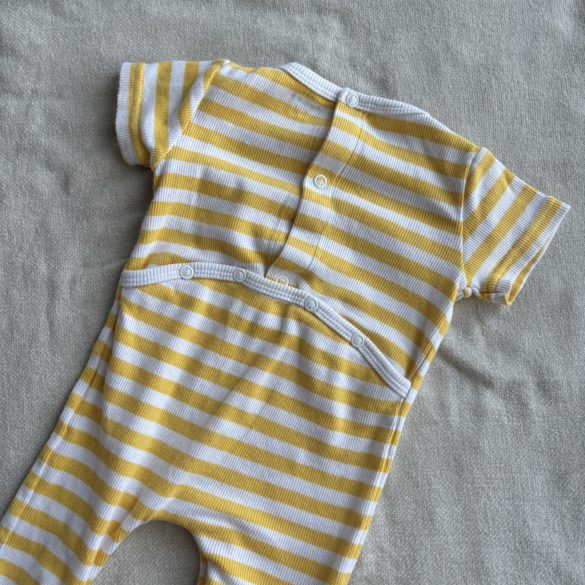 Csíkos bordázott rugdalózó (62)