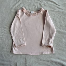 Egyszínű fodros nyakú felső (86)