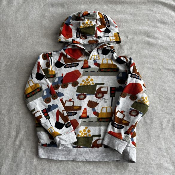 Nagyon vagány színes mintás kapucnis pulcsi (122)