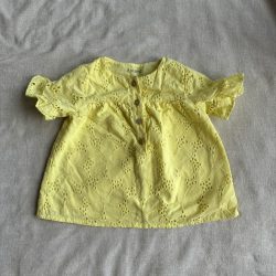 Élénk színű hímzett csinos felső (80)