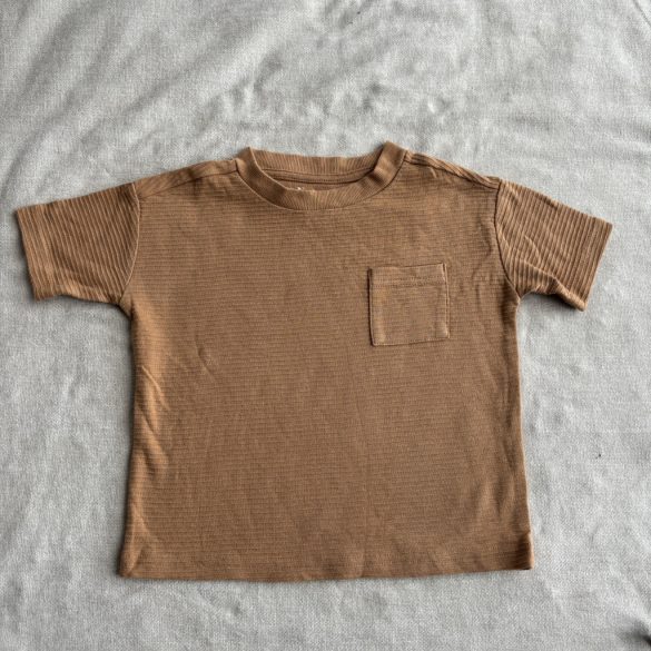 Strukturált póló (104)