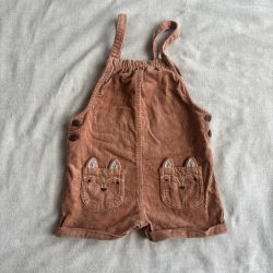 Rókazsebes pántos kord romper (74)