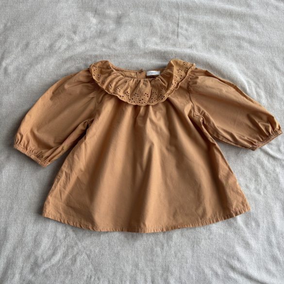 Bő fazonú csipke galléros blúz (116)