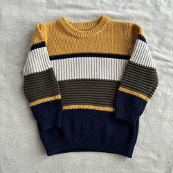 Többszínű kötött pulóver (104)