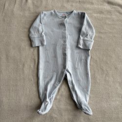 Szivárványos rugdalózó (62)