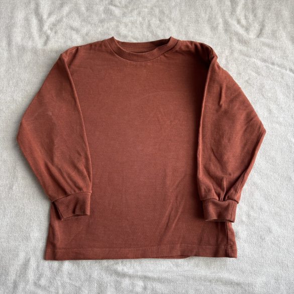 Egyszínű vastagabb felső (110)