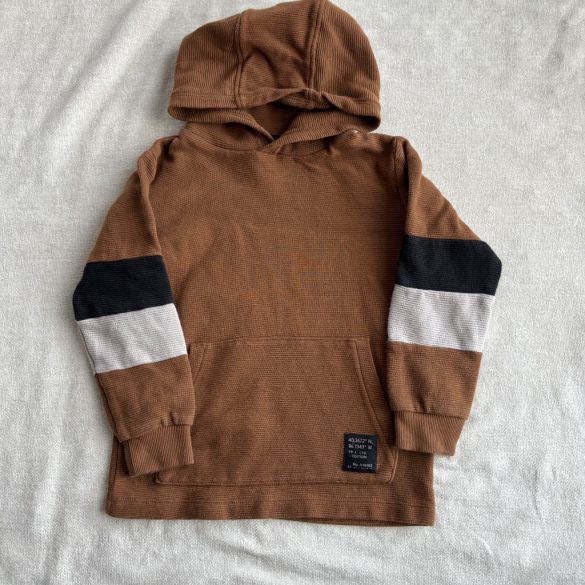 Barna kapuncis pulcsi (110)