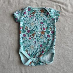 Mintás body (80)