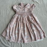 Álomszép erdei mintás ruha hátul megkötővel (104)