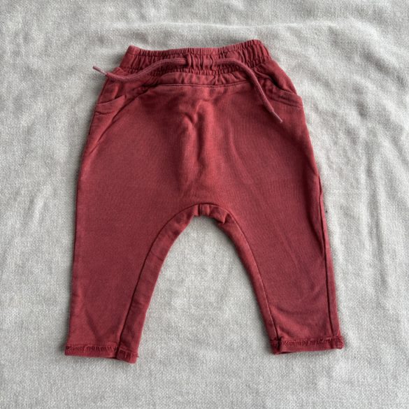 Egyszínű melegítőnadrág (62)