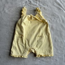Sárga fodros vállú romper (86)