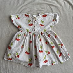 Eperkés kreppelt anyagú ruha (98)