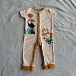 Tukános csíkos rugdalózó (80)