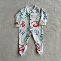 Színes járműves rugdalózó (50)