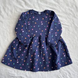 Színes mintás pulcsiruha (110)