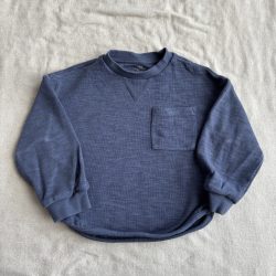 Vastagabb anyagú zsebes felső (110)