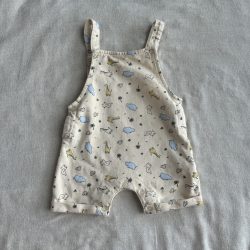 Apró állatkás kantáros nadrág (68)
