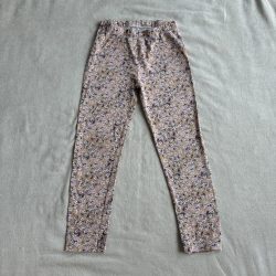 Virágos leggings (122)