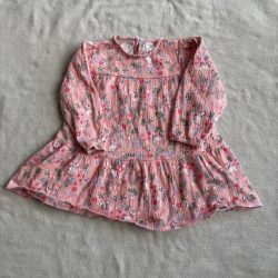 Apró mintás gyűrt anyagú ruha (80)