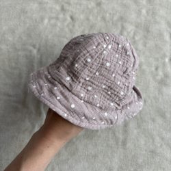 Pöttyös pamutmuszlin napkalap (80/86)