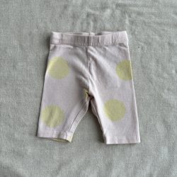 Pöttyös rövid leggings (62)