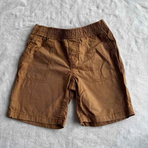 Gumis derekú rövidnadrág (104)