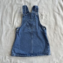 Egyszerű farmerruha (98)